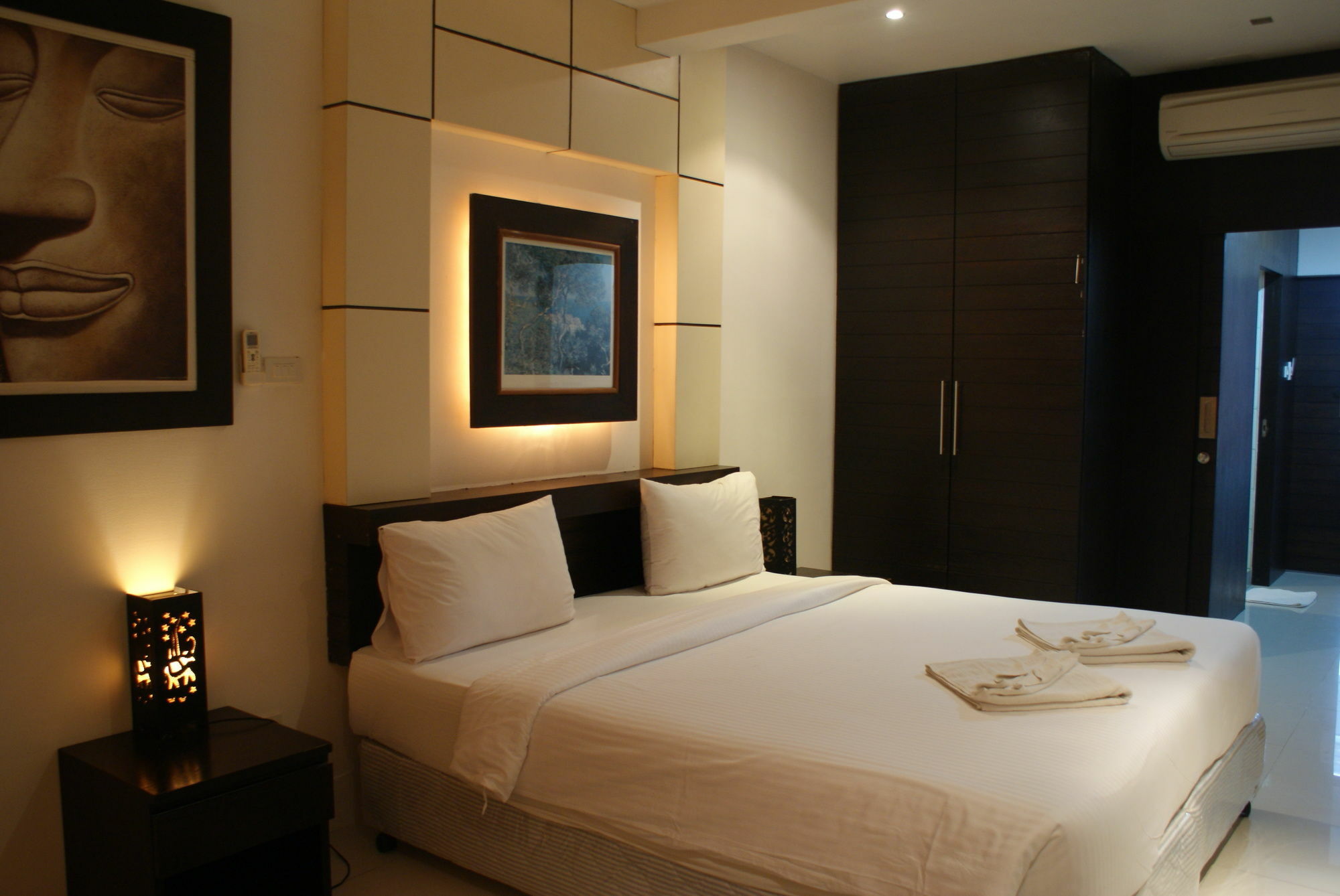 New International Hotell 2*